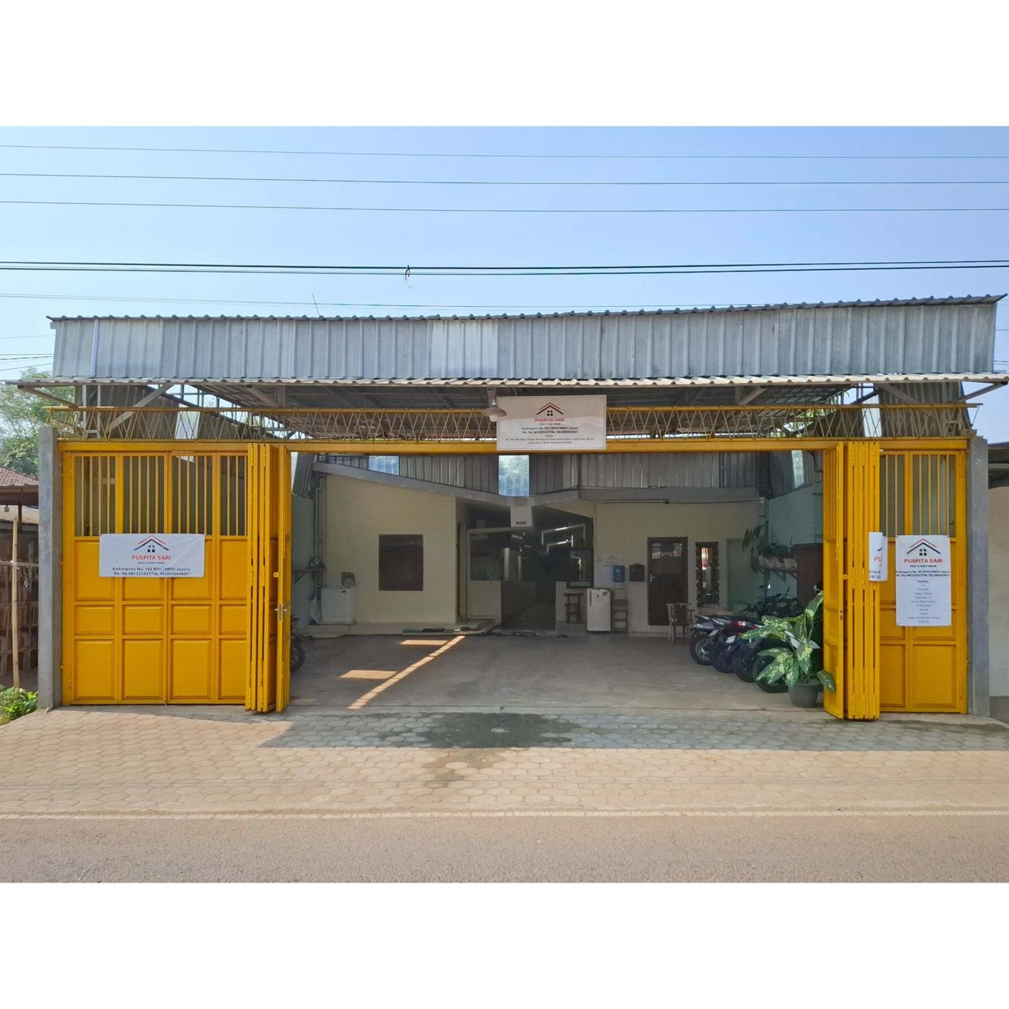 Reddoorz Near Alun Alun Jepara Kesembu Bagian luar foto